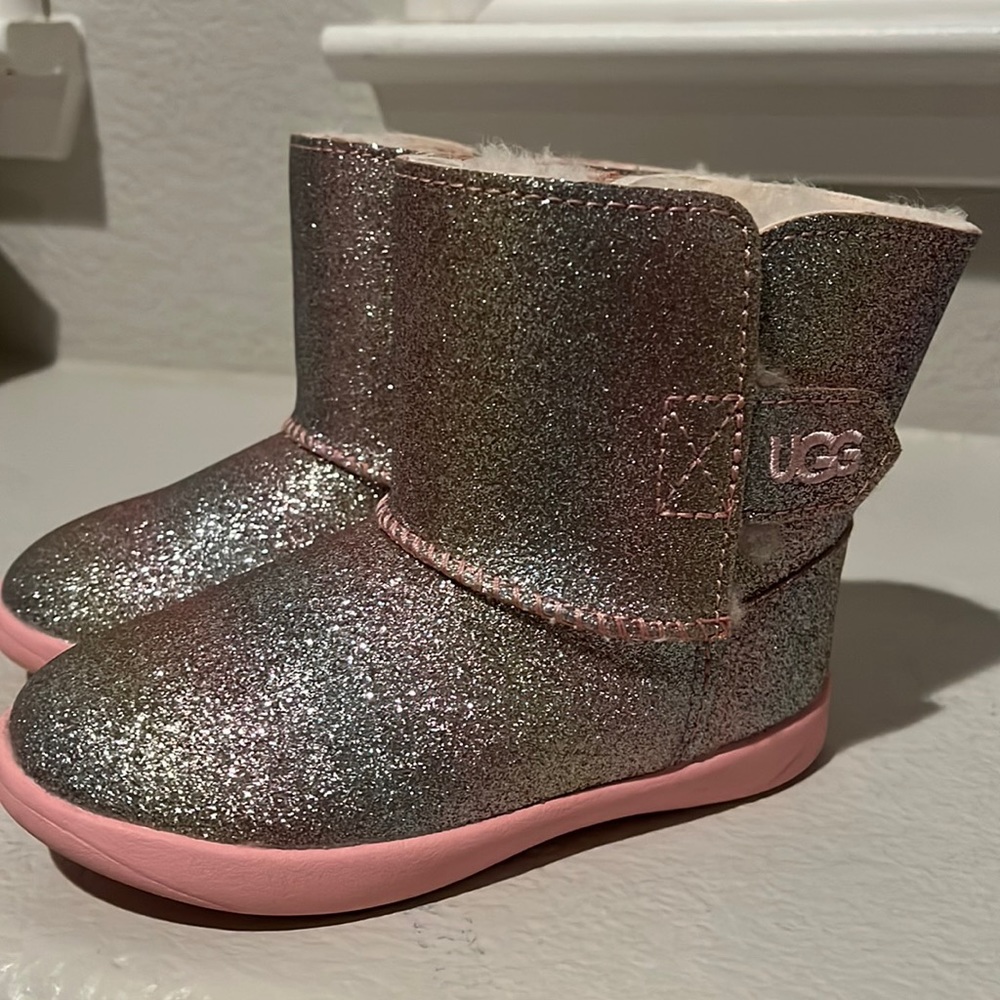 Ugg Keelan Glitter boots.  Toddler size 7